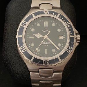 Seamaster 200M “Pre-Bond” divers